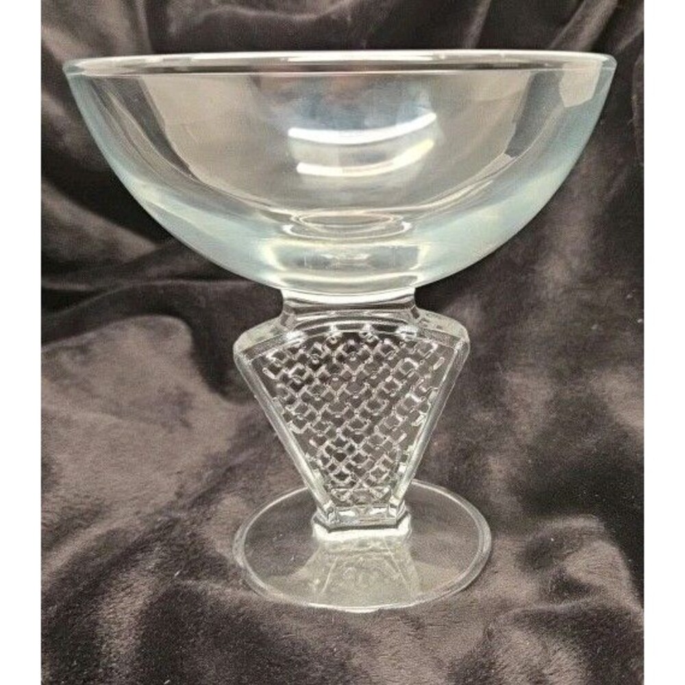 Cristal d'Arques Gaufrette Champagne Coupe Glass Marked France Cube Wedge Stem M